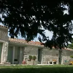 Ecuries Sainte Croix 4*