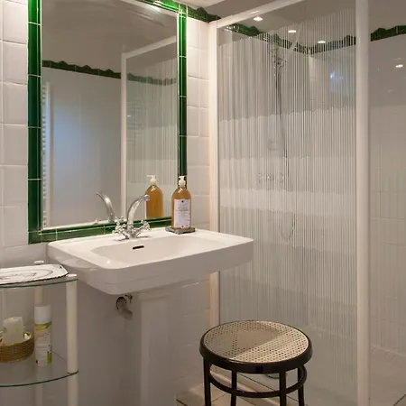 Bed & Breakfast Ecuries Sainte Croix 4*