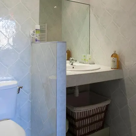 Bed & Breakfast Ecuries Sainte Croix 4*