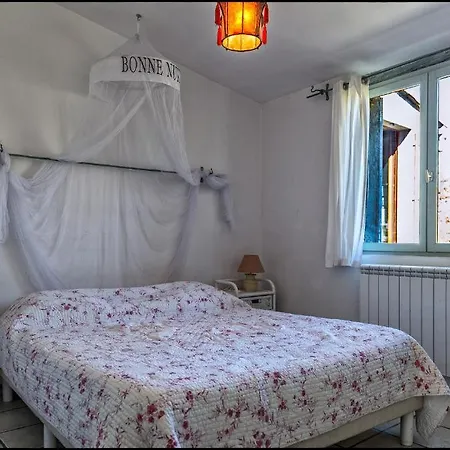 Bed and breakfast Ecuries Sainte Croix