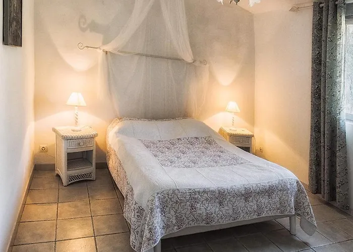 Alojamento de Acomodação e Pequeno-almoço Ecuries Sainte Croix Carcassonne